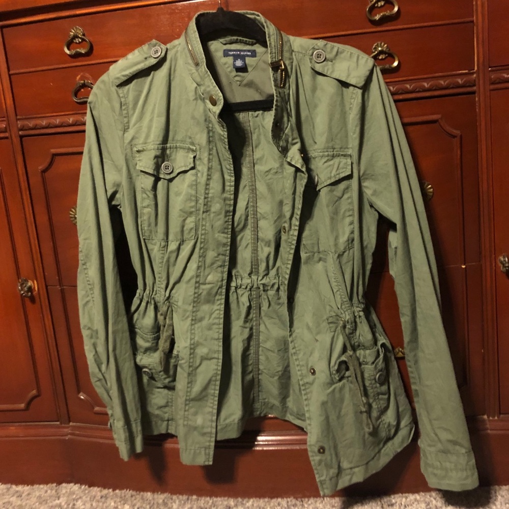 TOMMY HILFIGER ARMY JACKET SIZE MEDIUM